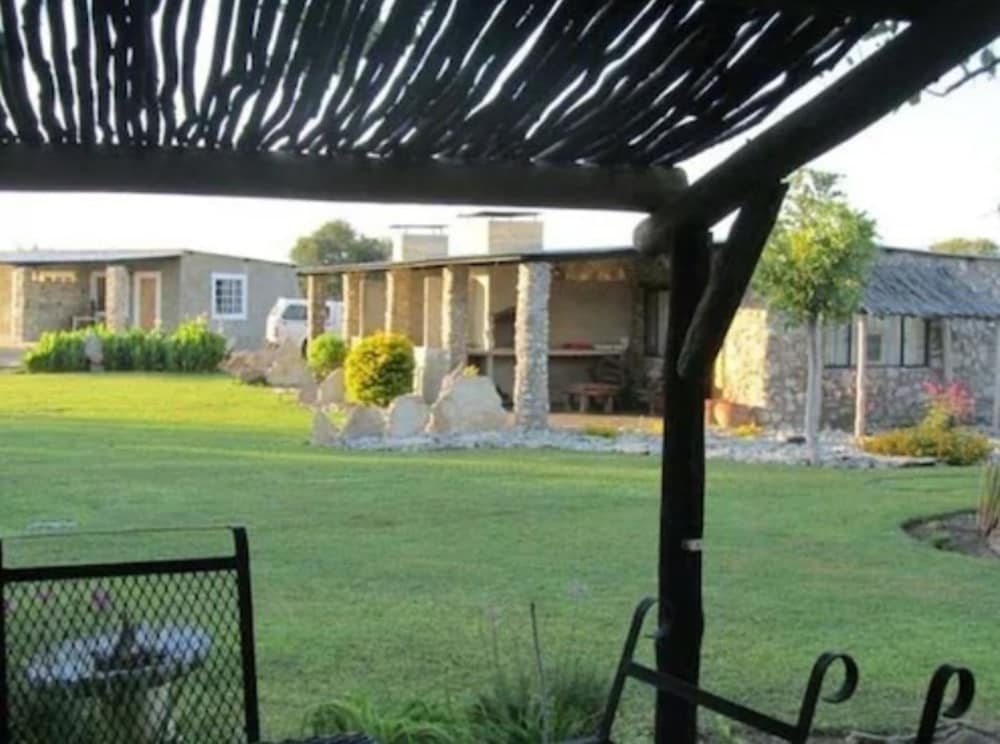 Eldorado Guest House & Camping 4/8