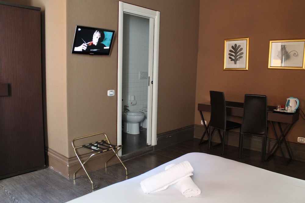 Relais Palazzo Taverna 57/67