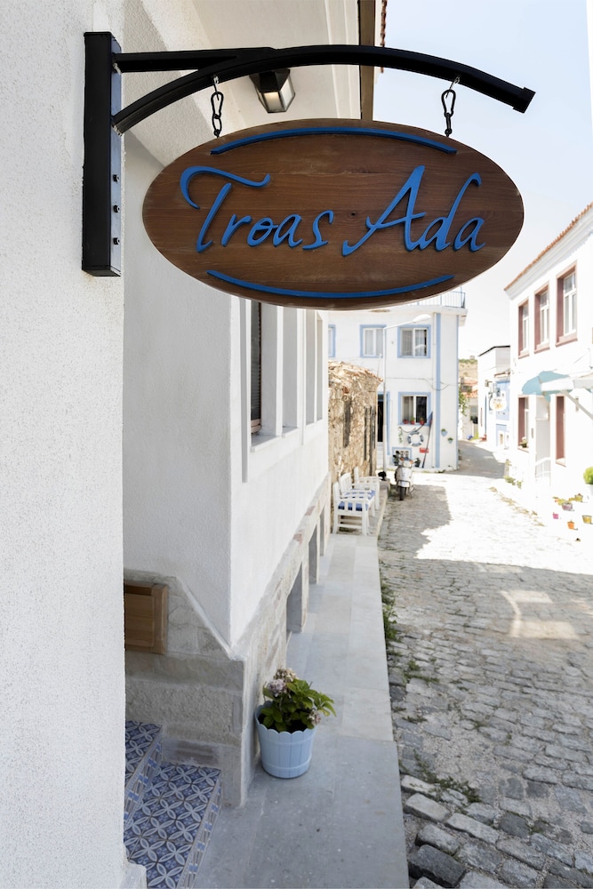Troas Ada Hotel 3/22