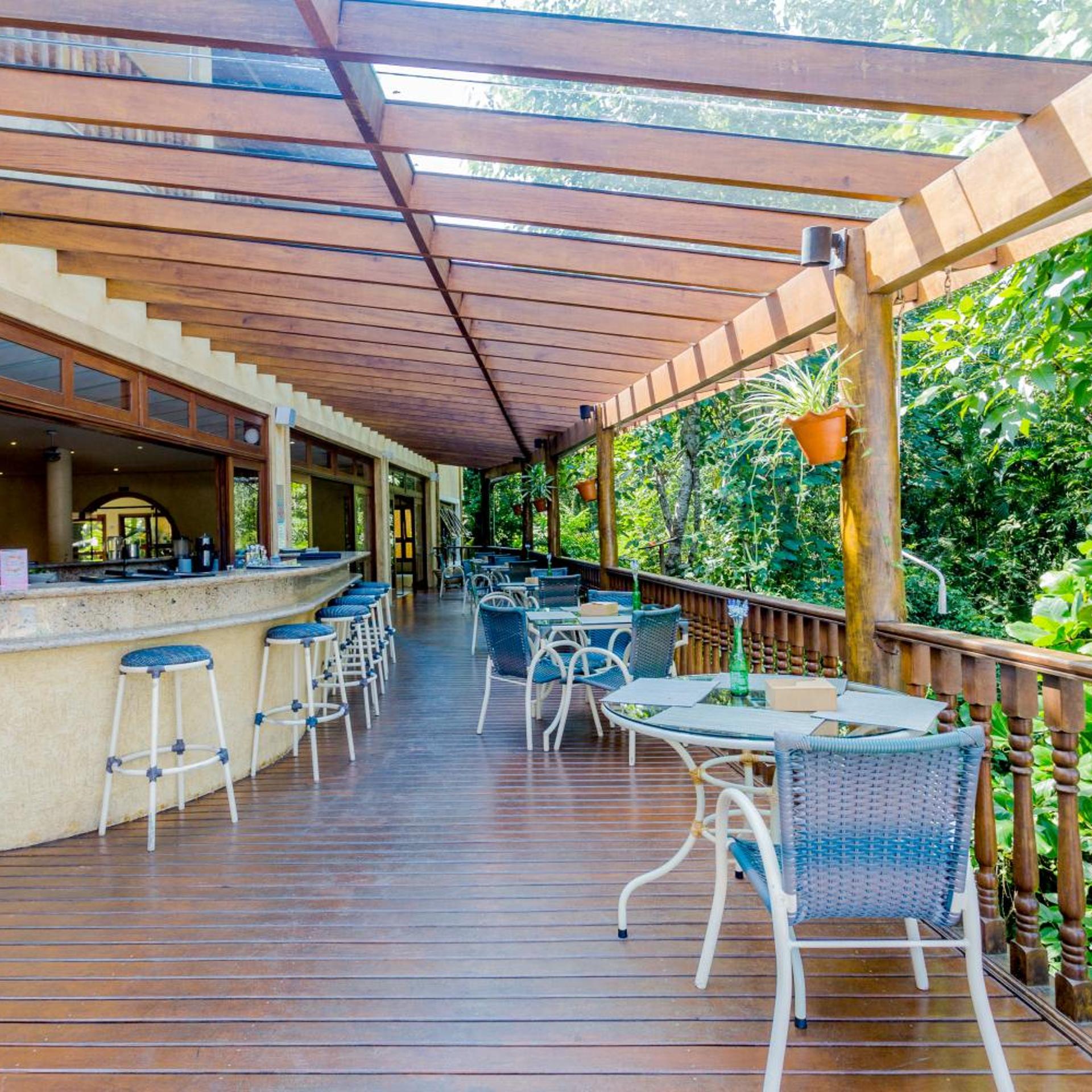 Beach Hotel Cambury 40/60