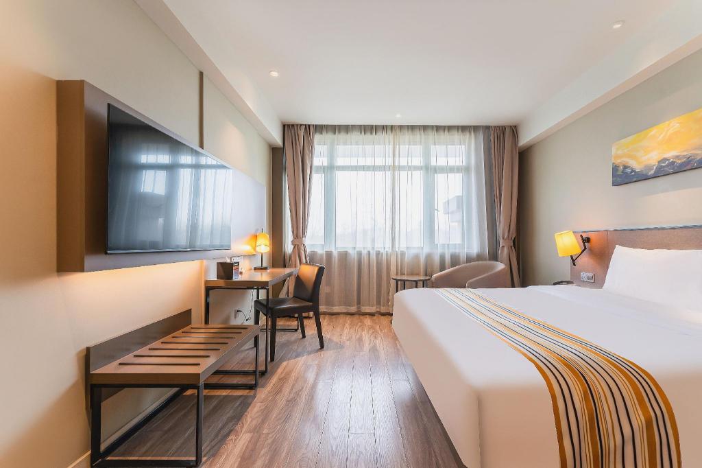 Home Inn Plus (Xi'an High Tech Zone Jinye No. 1 Zhangba No. 4 Subway Station Store) 25/58