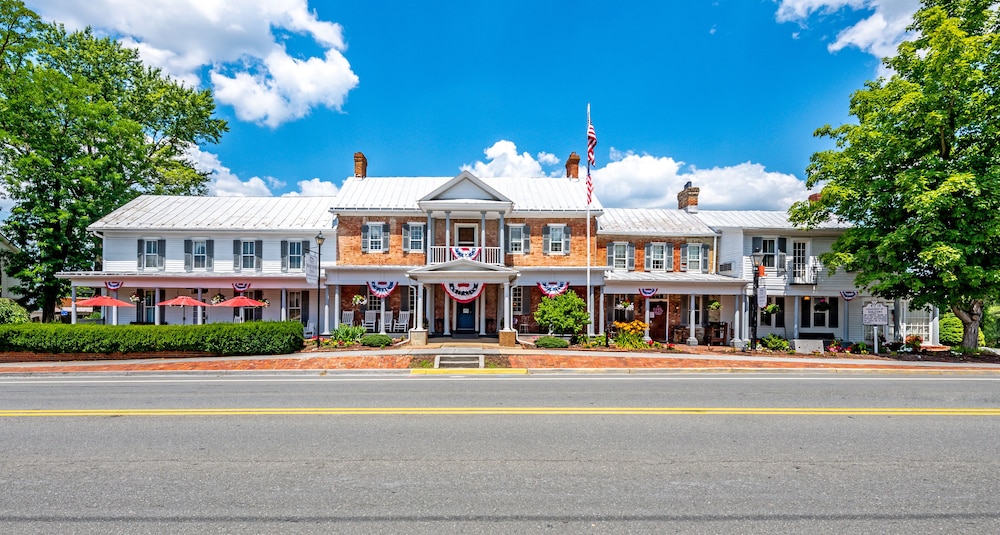 Wayside Inn 3/72