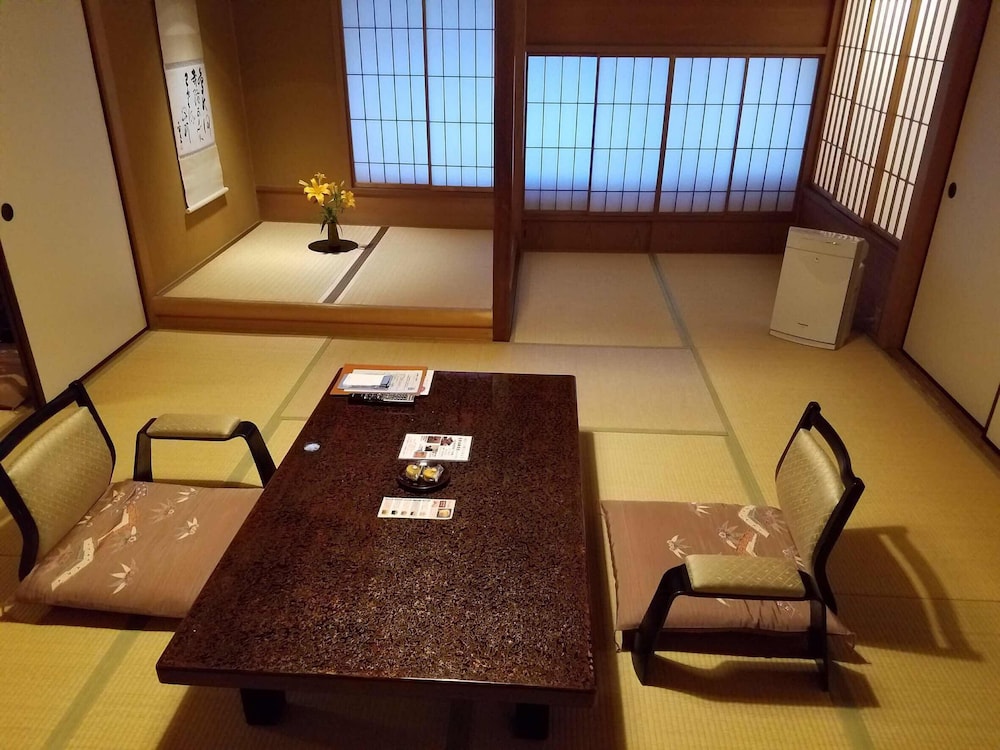 Yamatoya Honten 42/69