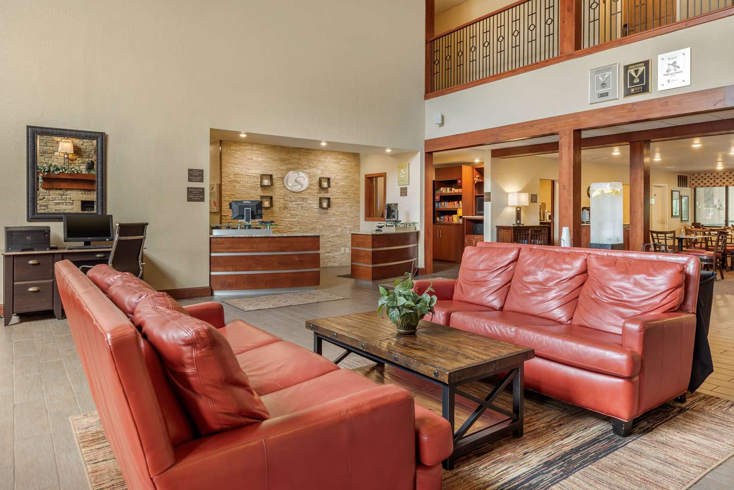 Comfort Suites near Route 66 32/49