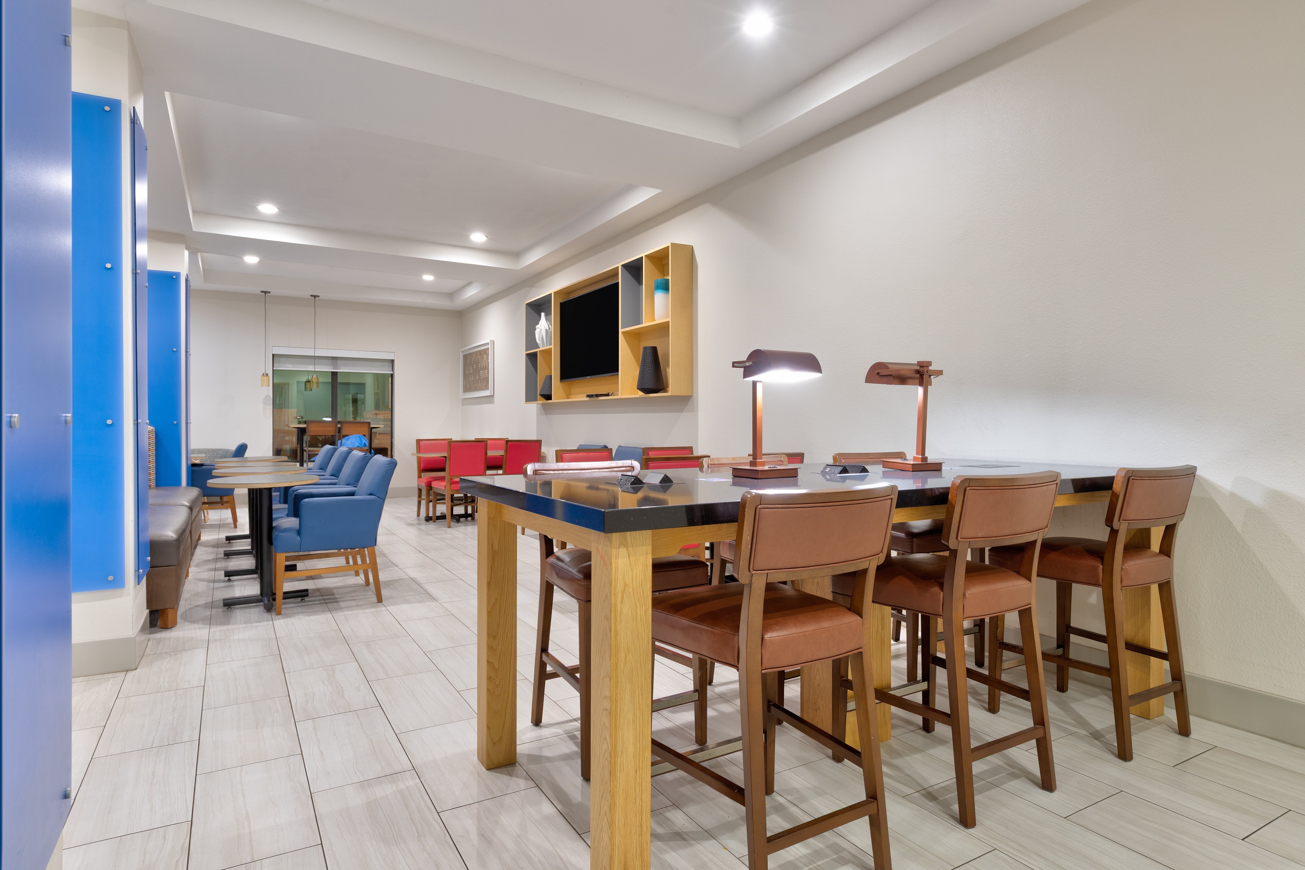 Holiday Inn Express Hotel And Suites Amarillo Sout 45/61