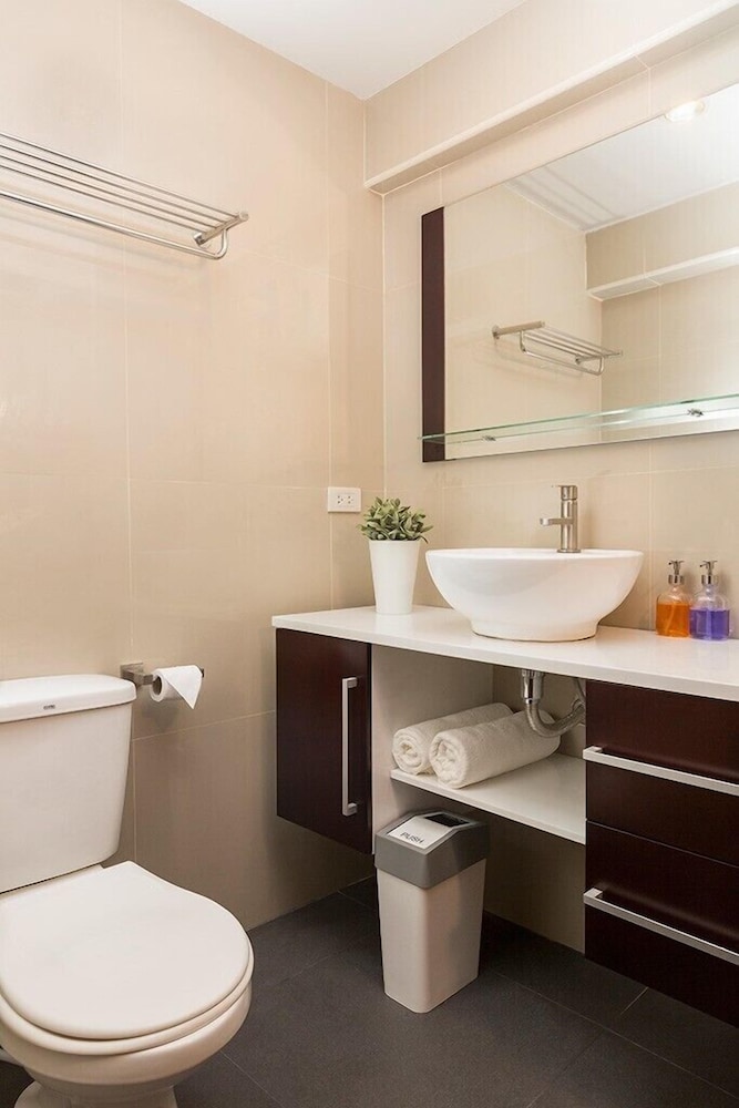 غرفة سوبيريور بسريرين منفصلين، Ratchada Point Hotel 2/2