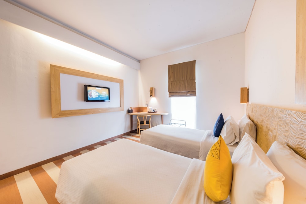 غرفة قياسية بسرير كوين، The One Legian 3/4