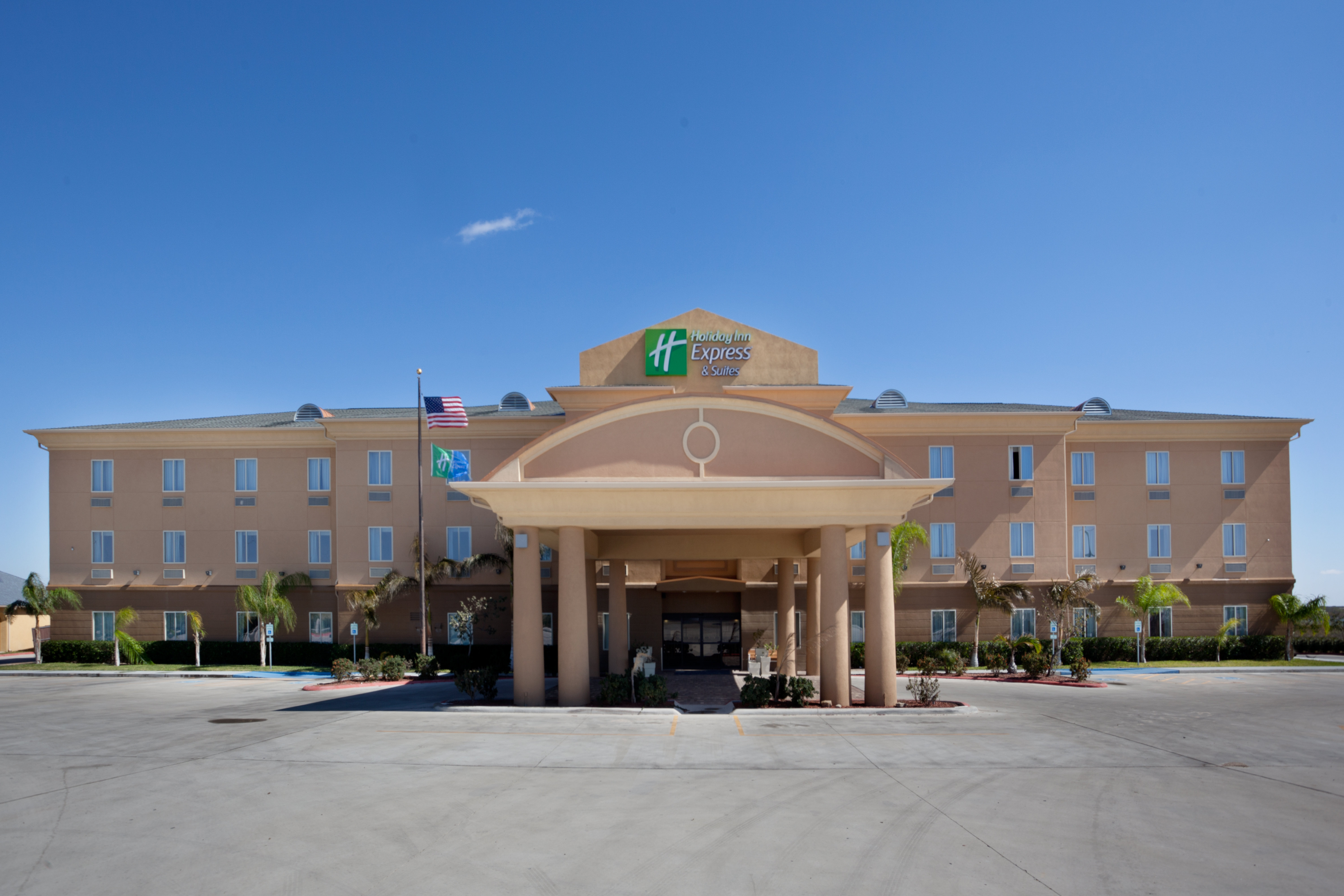 Holiday Inn Express Hotel Suites Zapata 25/27