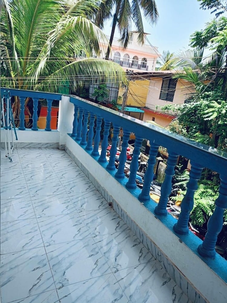 Casa Almeida Guest House photo3