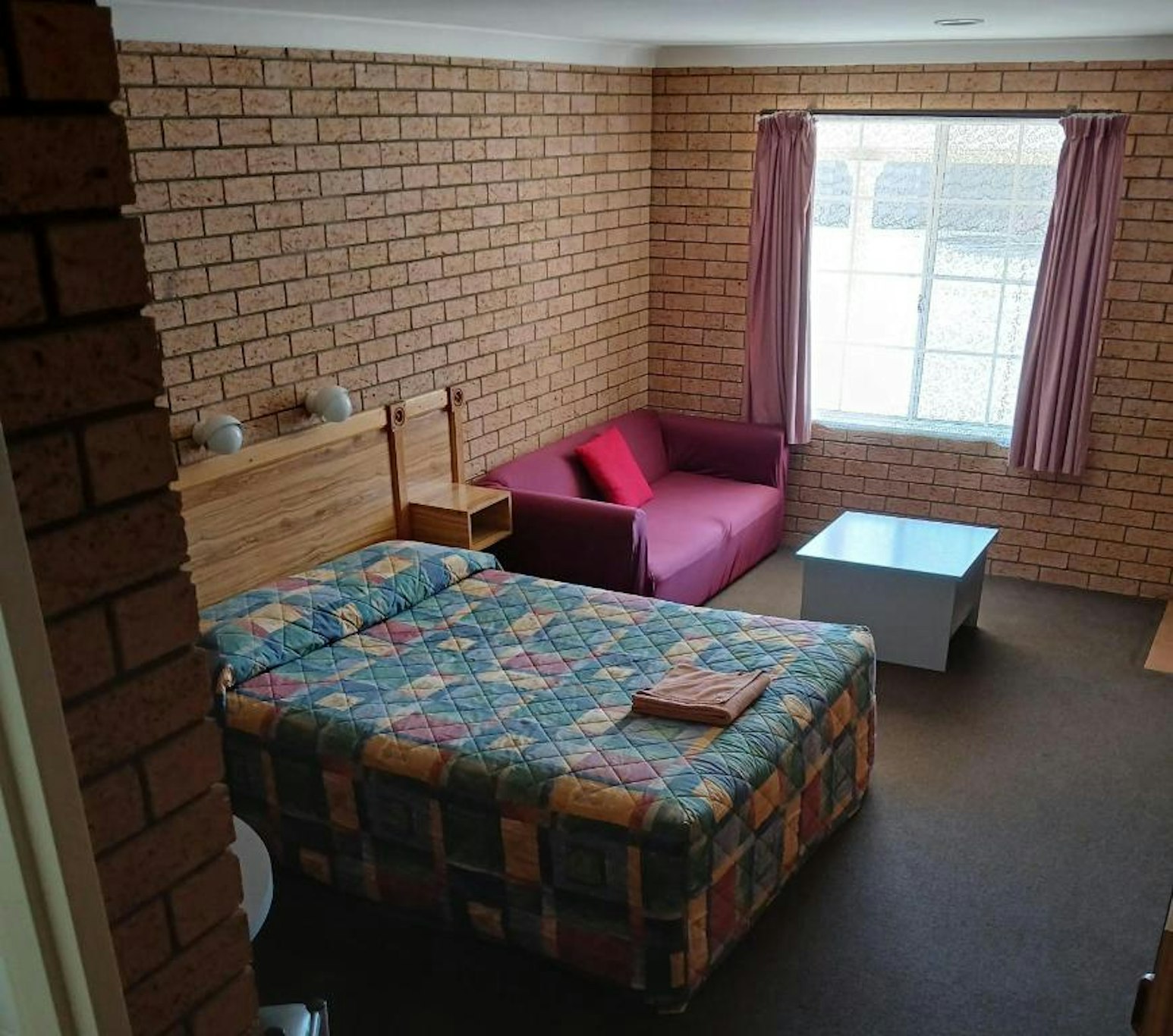 Aaron Inn Motel 4/8