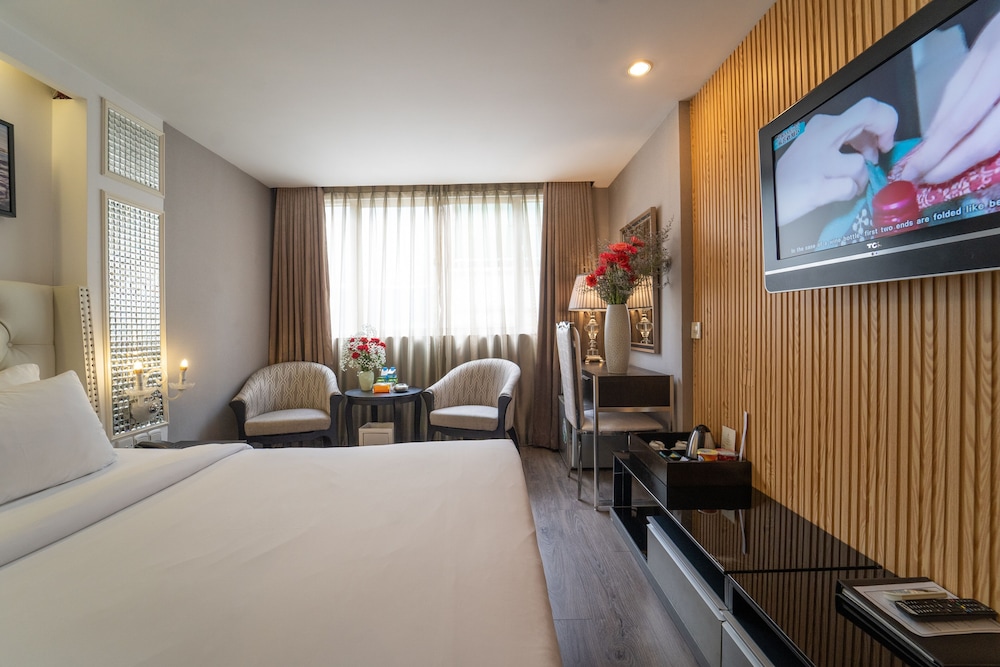 A Em Hotel 8a Thai Van Lung 26/45
