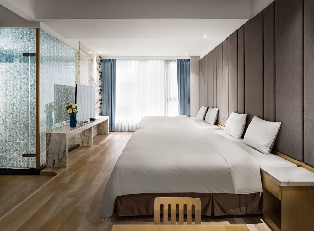 Gamalan FL Spring Hotel 14/42