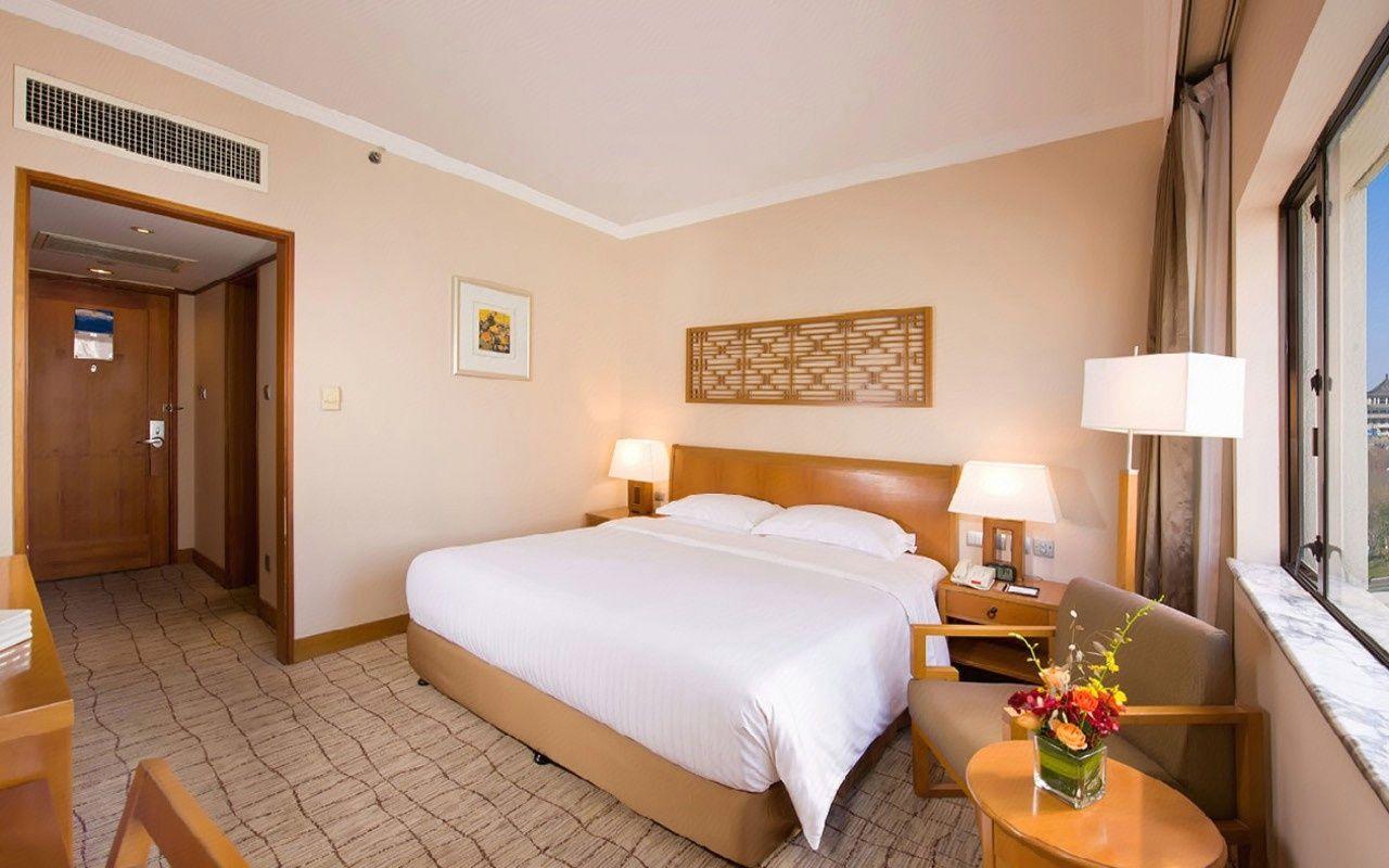 Family, Twin Beds