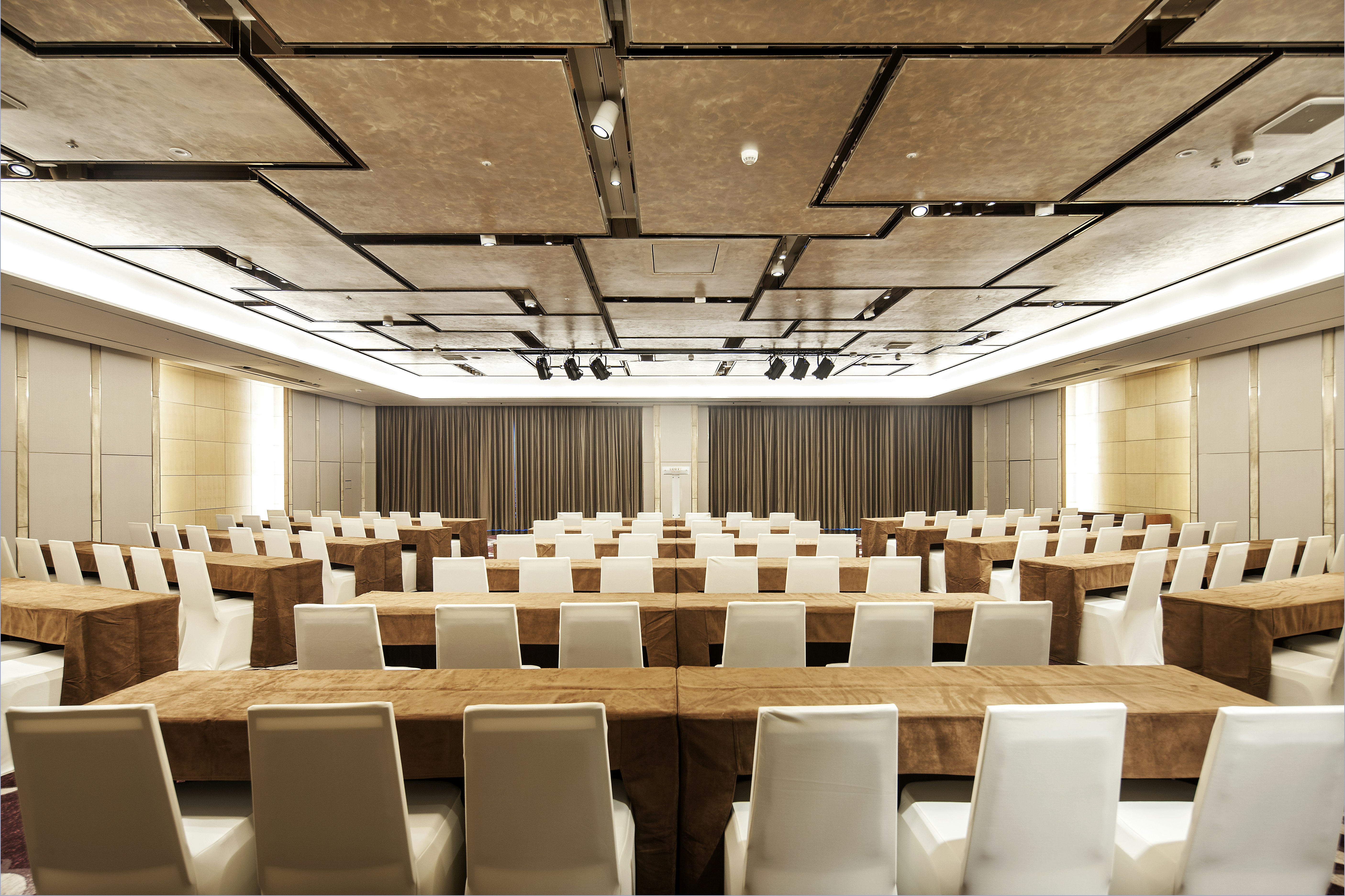 LOTTE HOTEL HANOI 62/72
