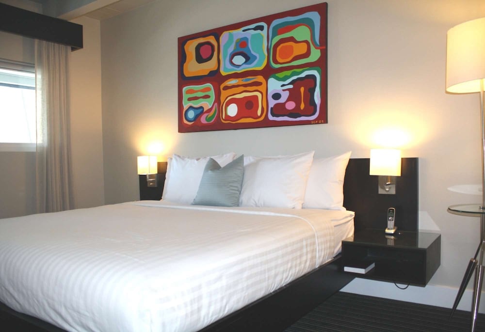 Hotel Current 13/67