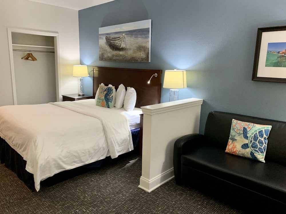 Hotel Pensacola 30/65