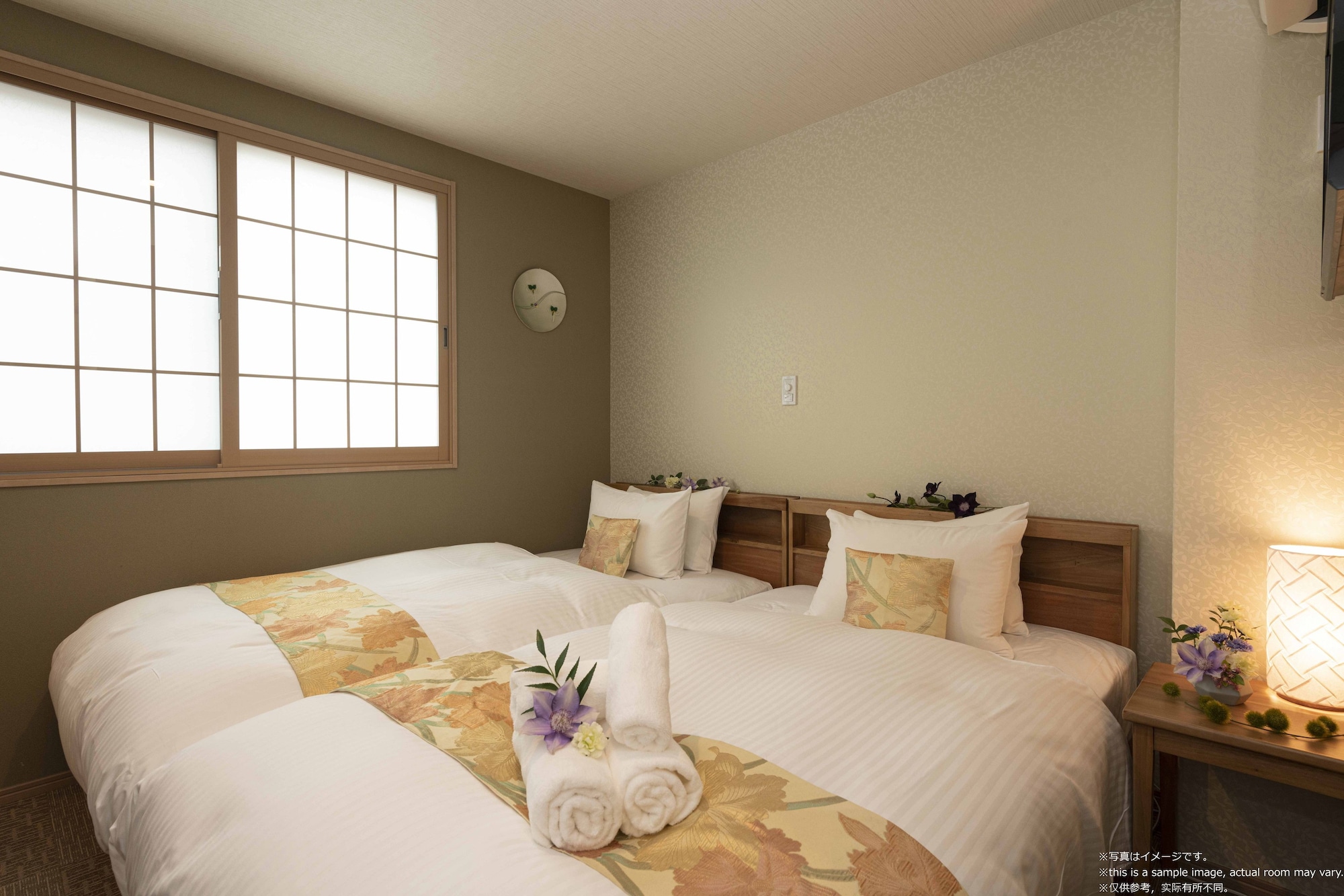 ROOM, TWIN BEDS, CITY VIEW
