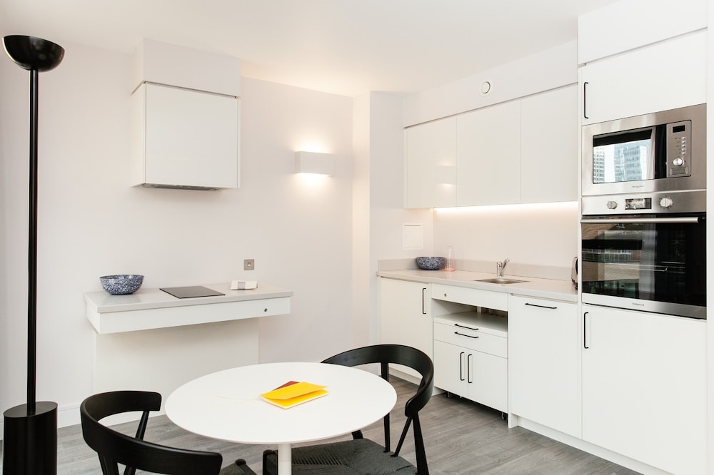 Rockwell East Aparthotel 36/49