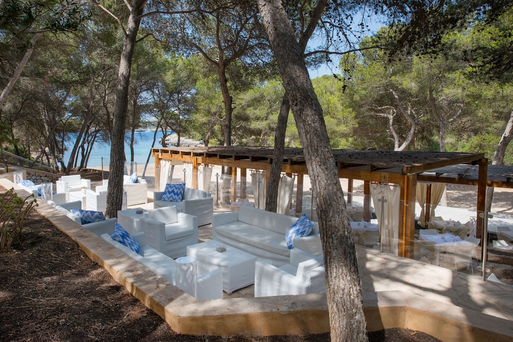 Iberostar Waves Club Cala Barca 19/50