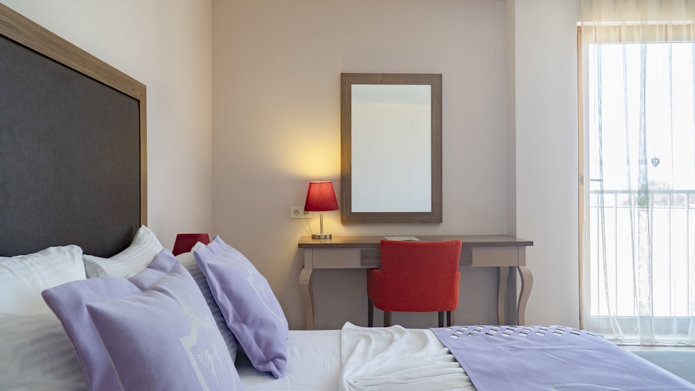 Ladies Beach Residence Hotel 26/68