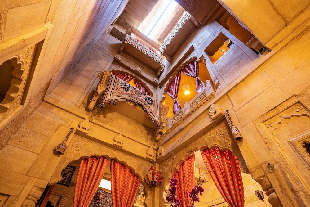 Garh Jaisal Haveli Hotel 16/37