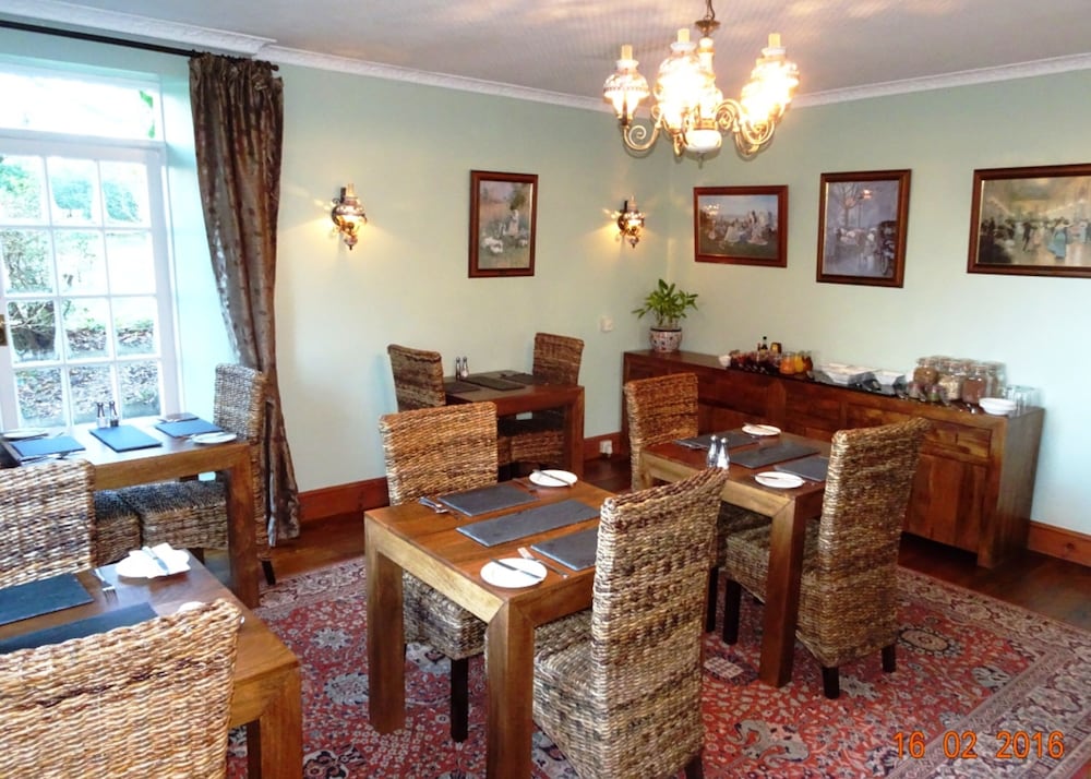 Collaven Manor Hotel 47/78