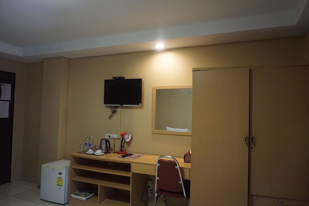 Bangkok Travel Suites 46/56