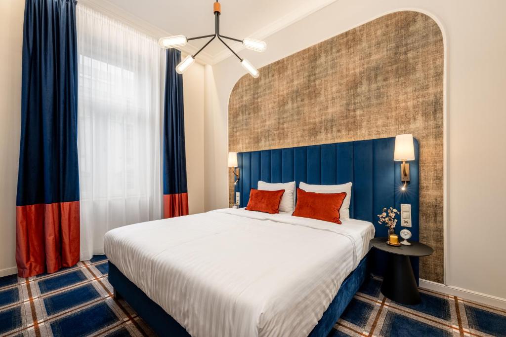 Basiliq Hotel 13/50