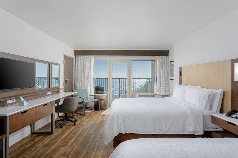 Holiday Inn Express Pensacola Beach 34/60