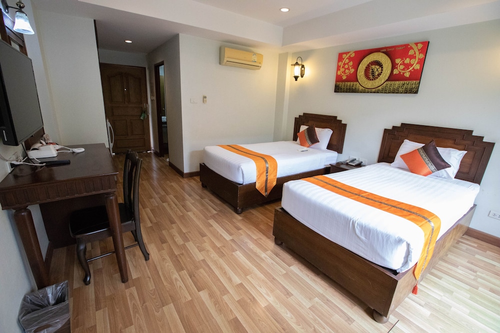 Luck Swan Resort Spa Chiang Rai 11/62