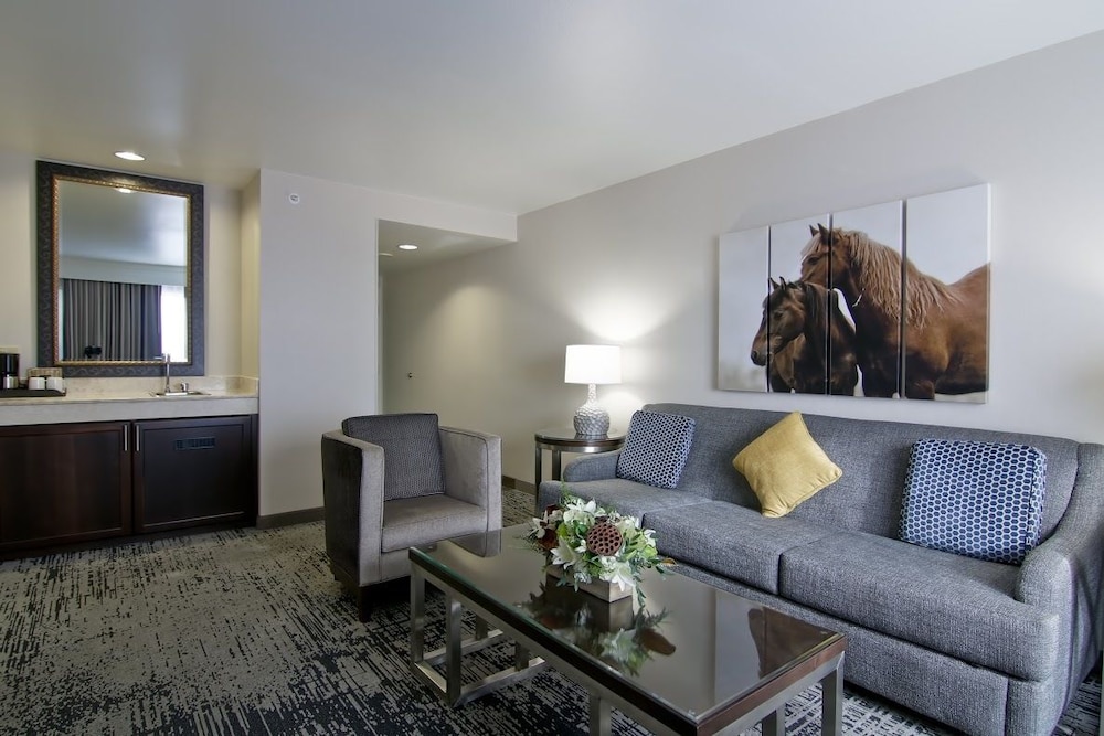 The Grove Hotel 44/75
