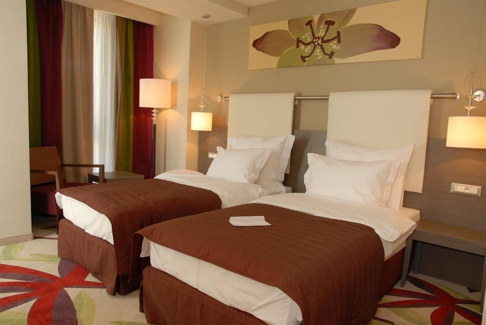 Golden Tulip Ana Dome Cluj 11/66