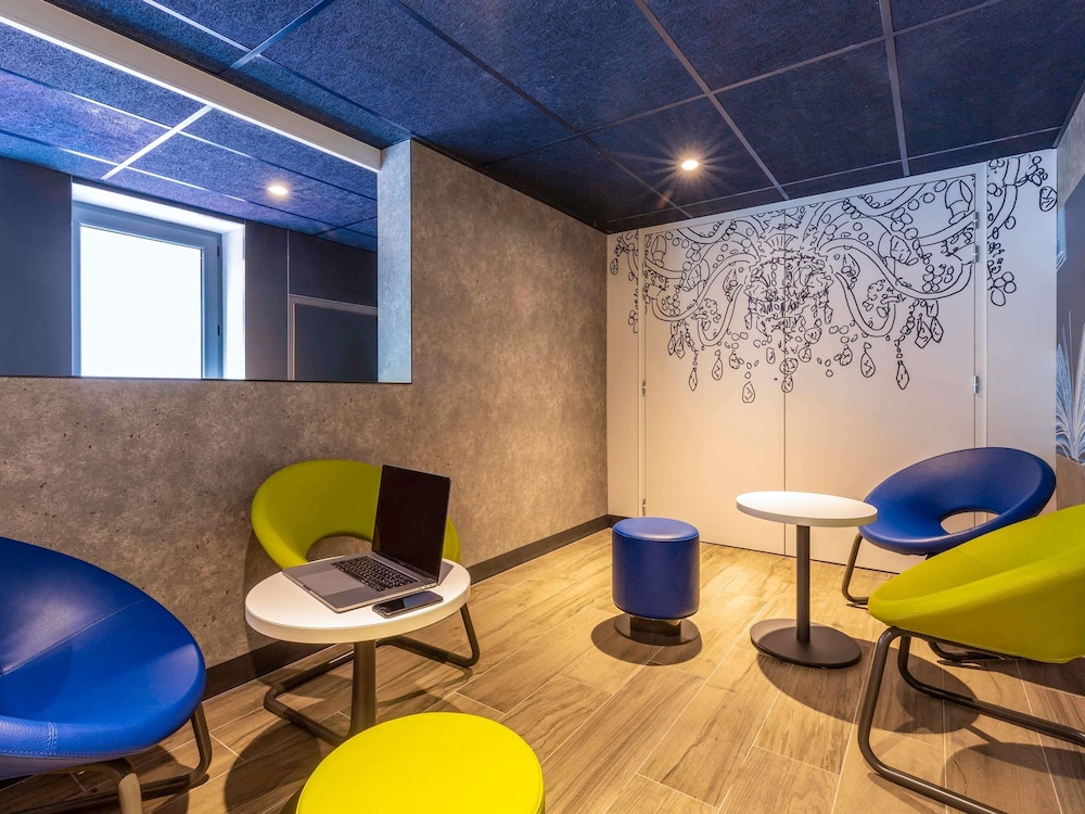 Ibis Budget Paris Clichy Mairie 42/65