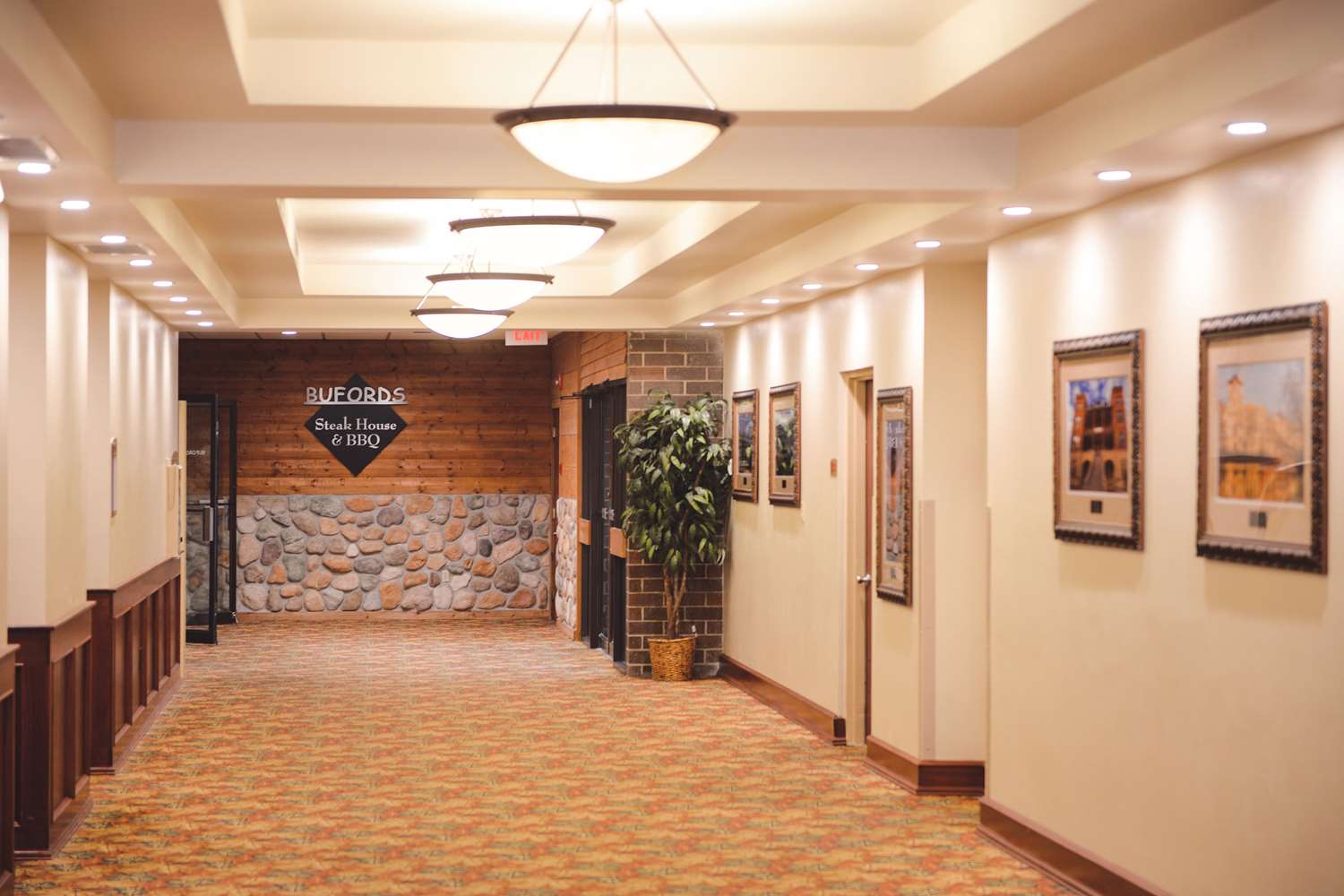 Quality Inn and Suites Ames Conference Center Near ISU Campus 3/48
