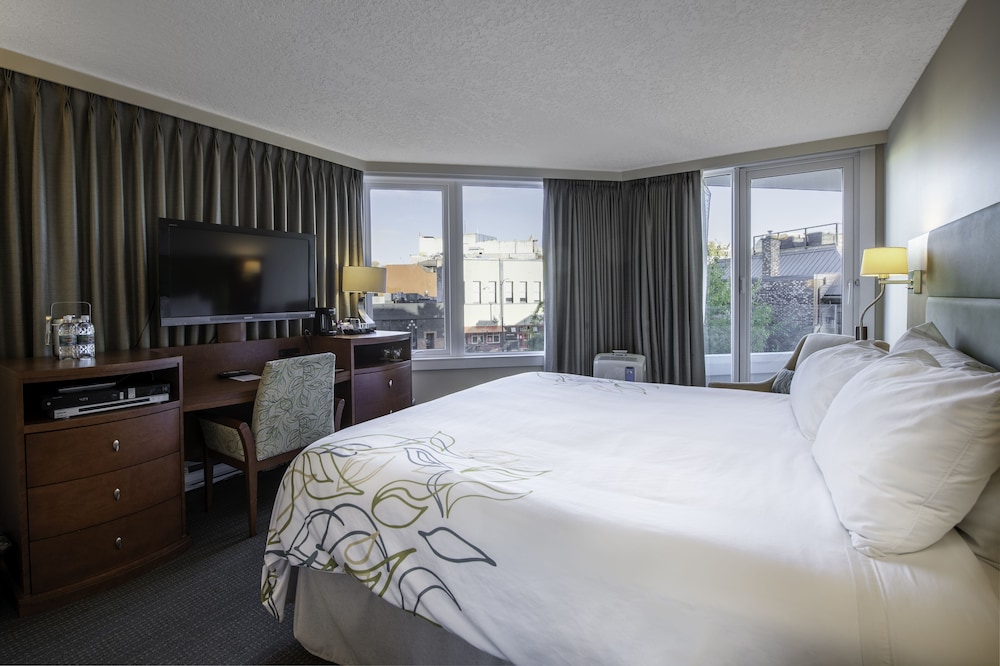 Victoria Regent Waterfront Hotel & Suites 17/86