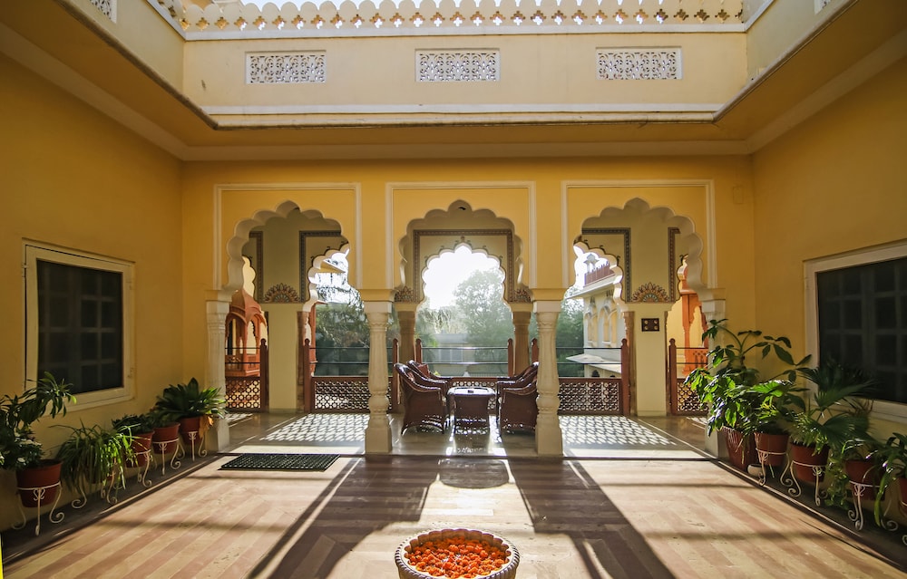 ALSISAR HAVELI 16/73