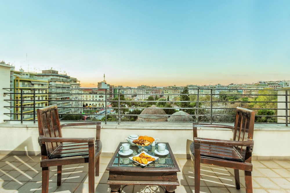 Egnatia Palace 63/75