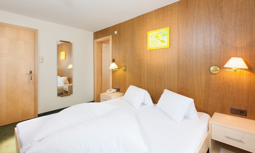 Hotel Tyrol 26/58