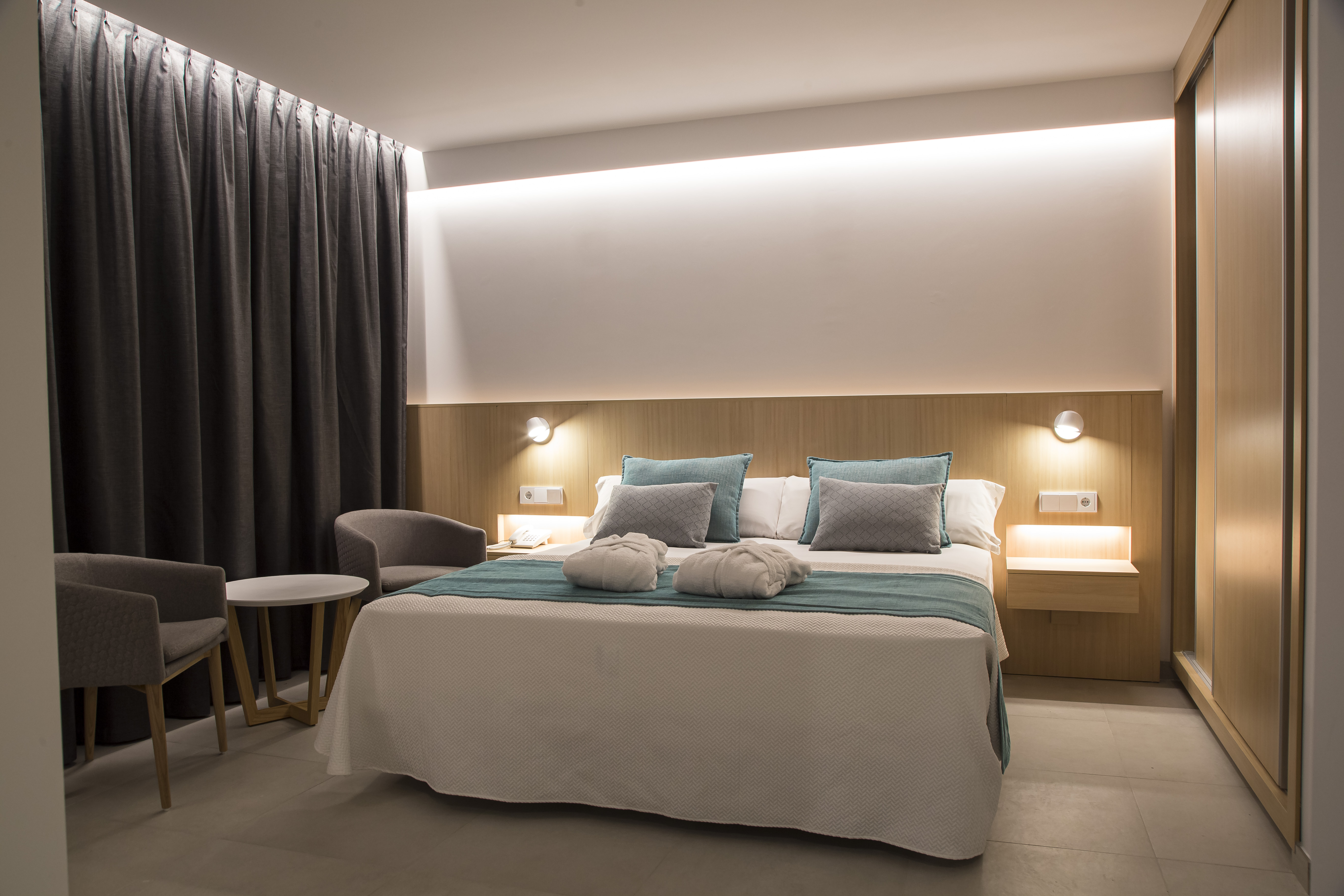 Hotel Petit Sagitario 18/50