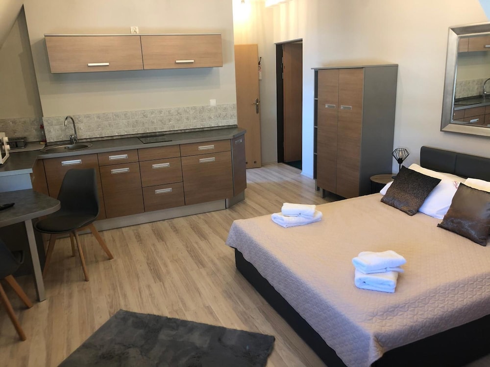 Hotel Bella 11/71