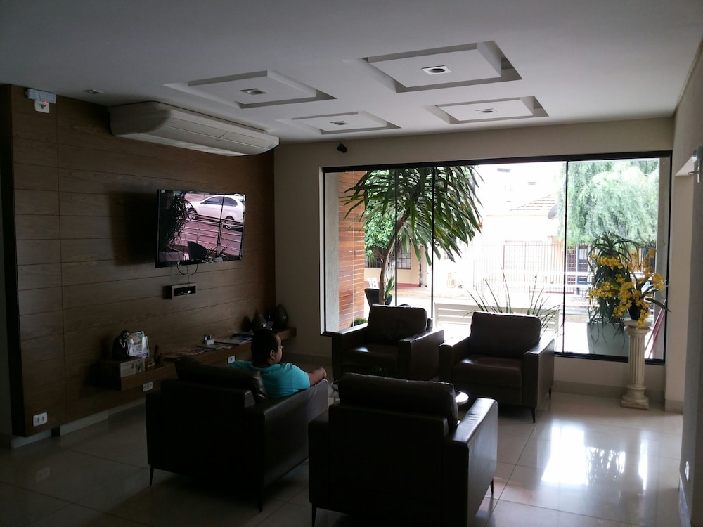Internacional Hotel 25/35