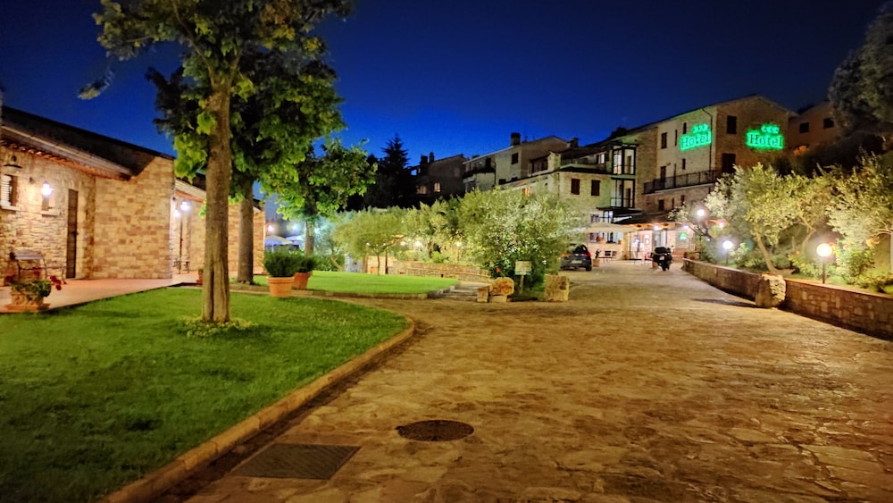 Hotel Ristorante La Terrazza 67/74