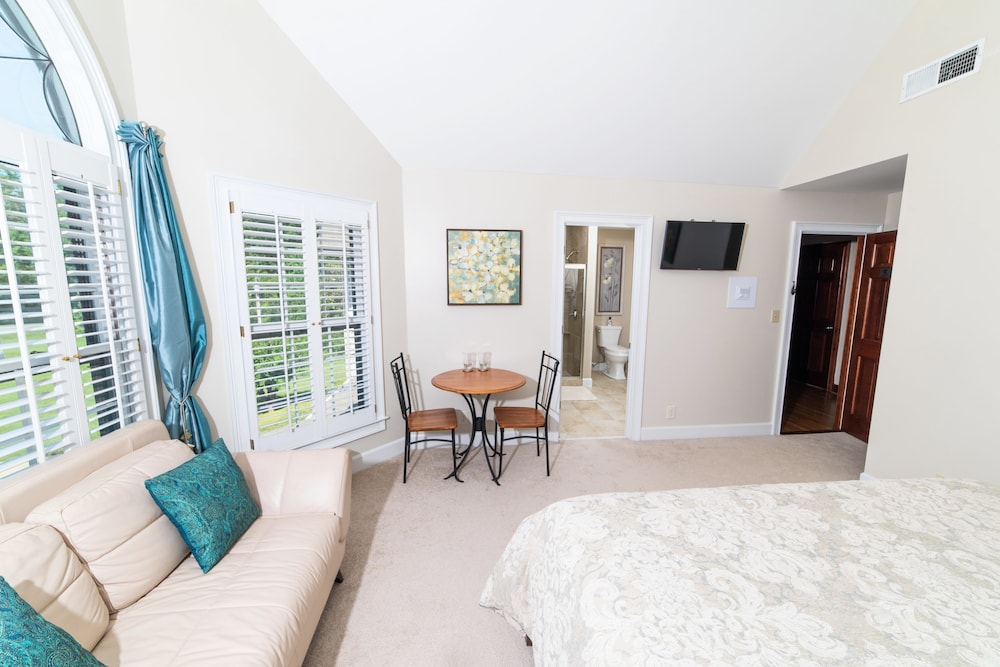 Pleasanton Courtyard Bed and Breakfast 26/49