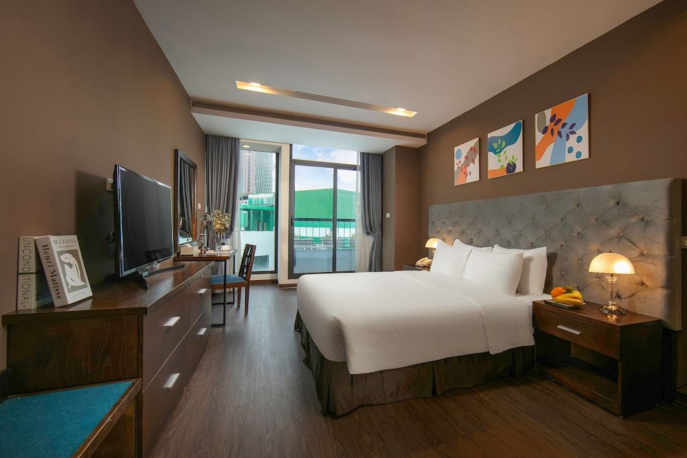 EXECUTIVE, CITY VIEW