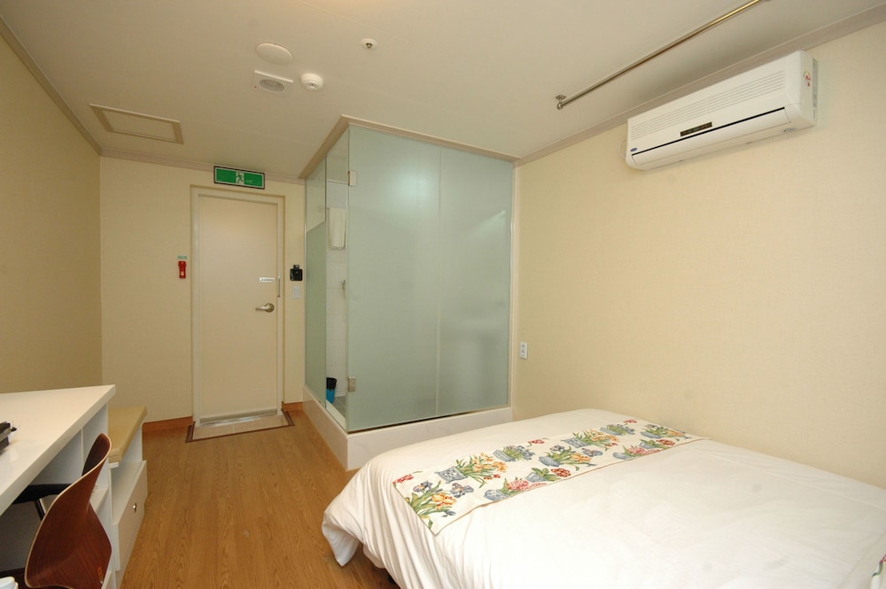 غرفة بسرير مزدوج، E Residence 6/7