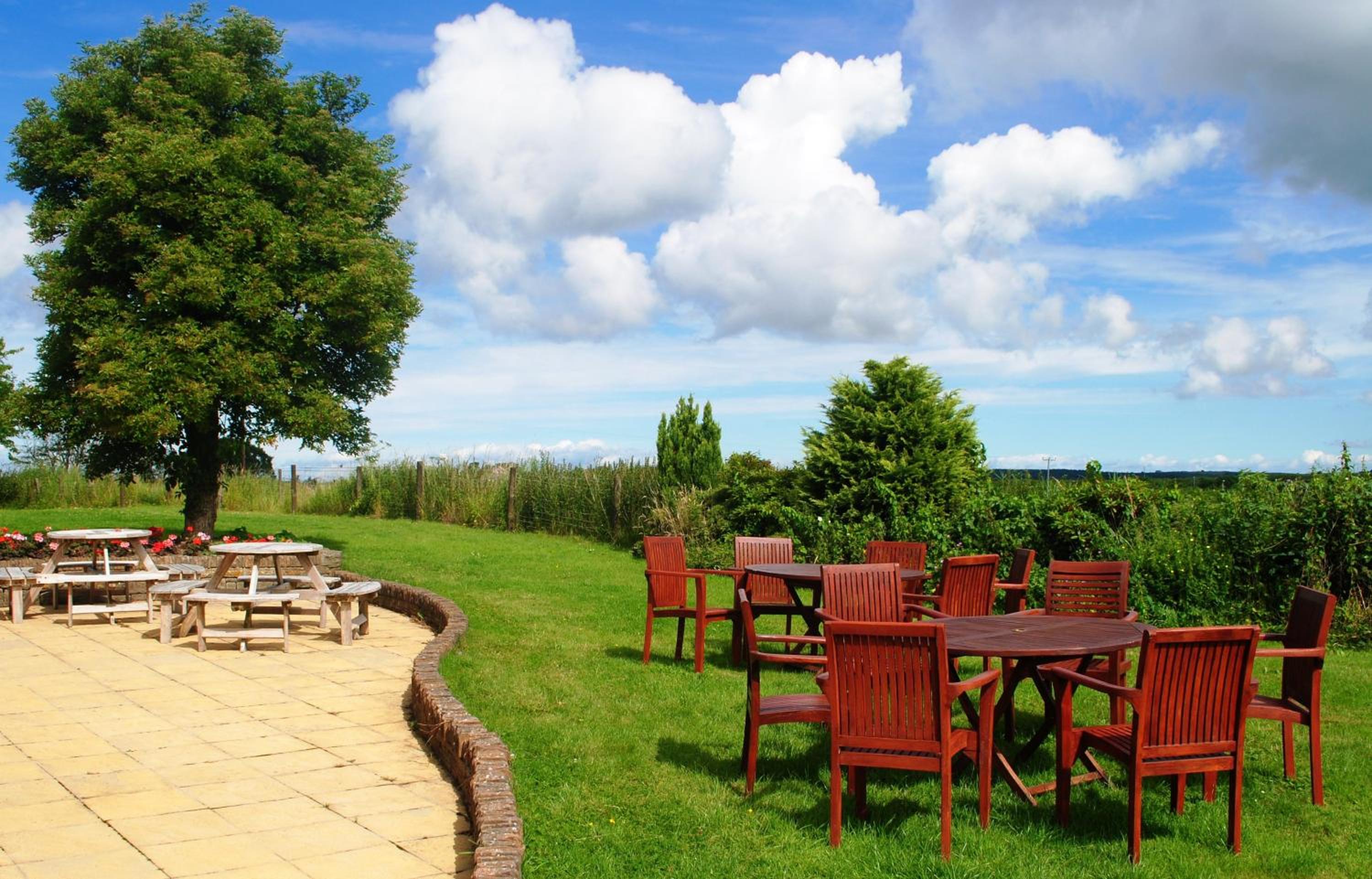 The Melbreak Country Hotel 8/12