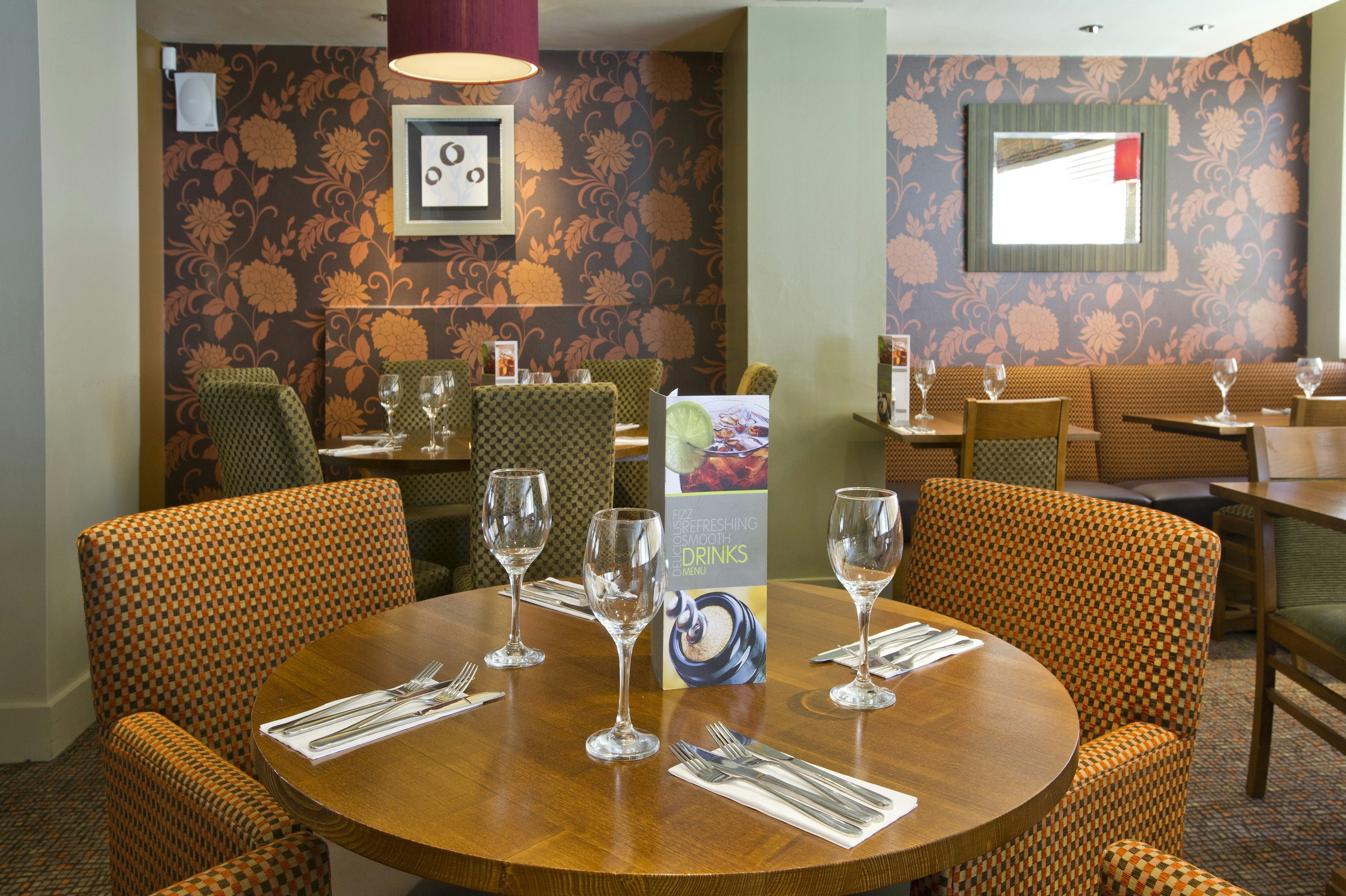 Premier Inn Glasgow City Centre (George Square) Hotel 30/48