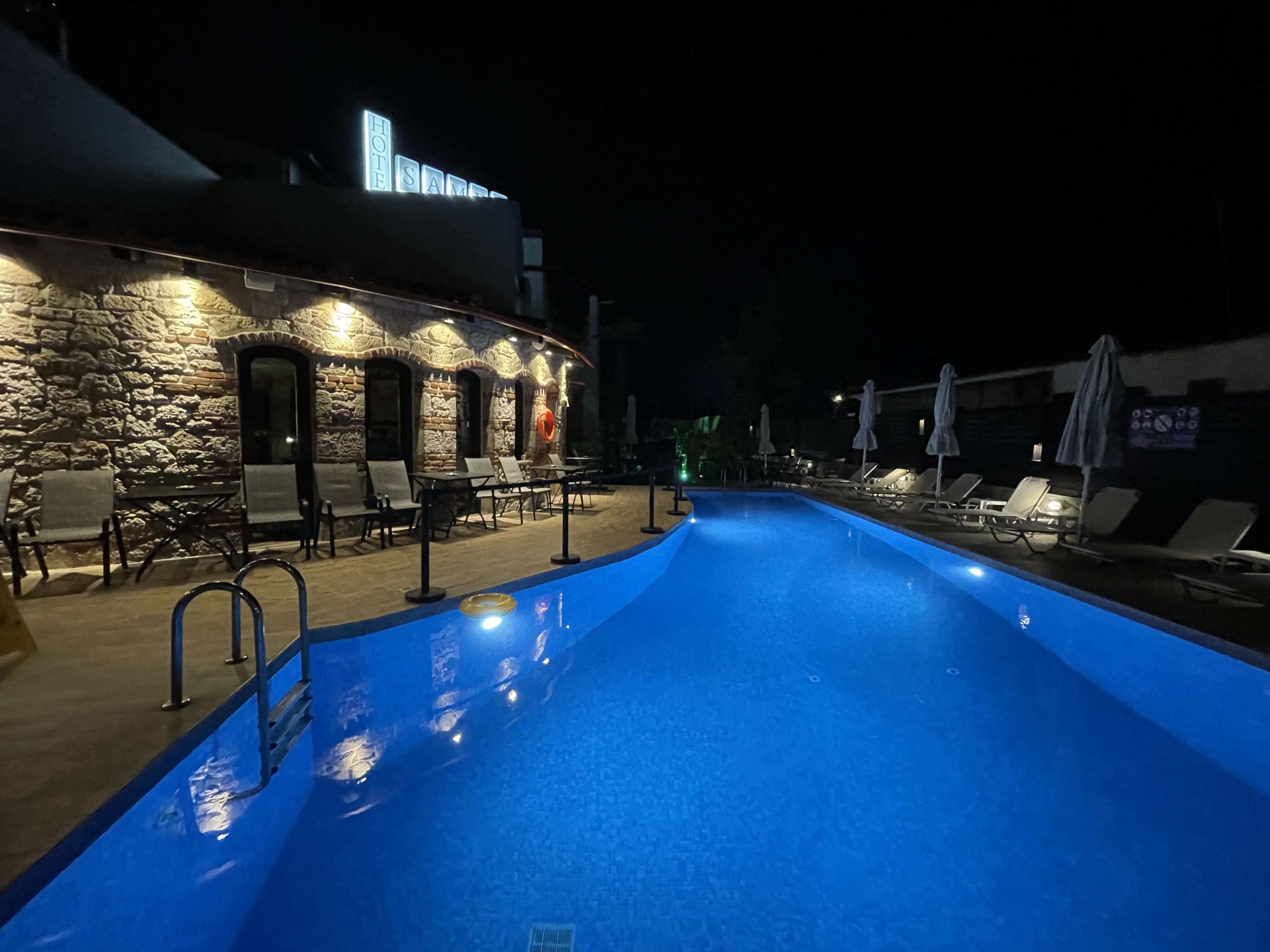 Samel Hotel 57/84