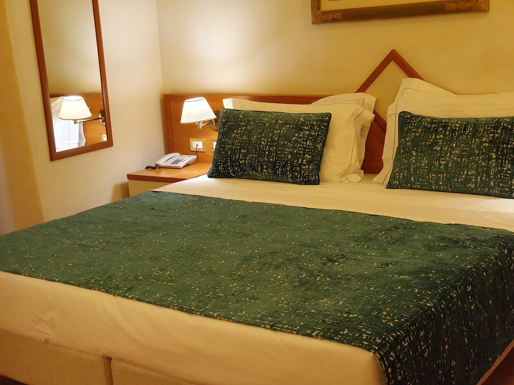 Hotel Maxim 13/72