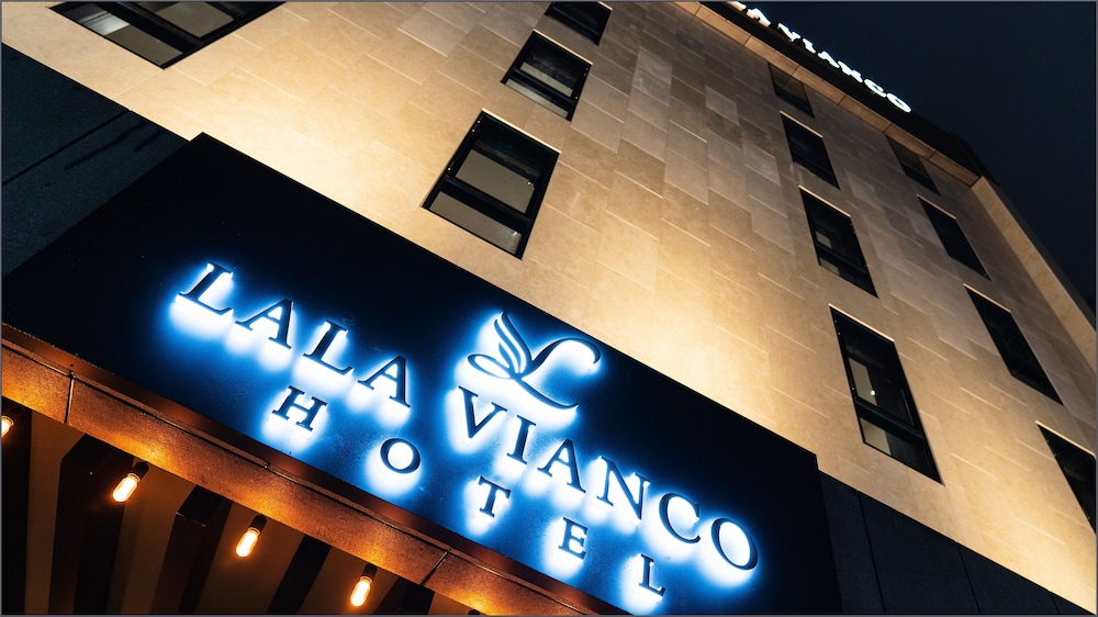 Lala Vianco Hotel 1/48